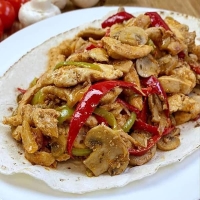 خوراک مرغ و قارچ